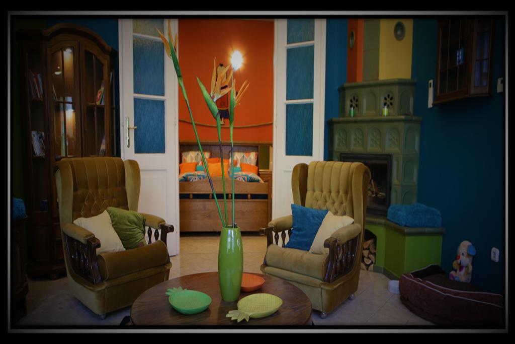 Happy Colours In Old Town Apartment Kecskemét Exterior photo